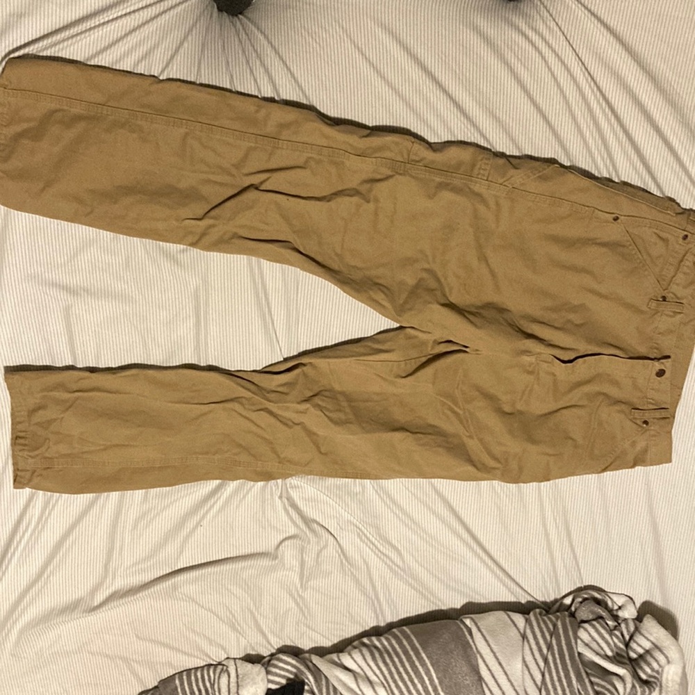 Tan cargo pants perfect for workmen 34 X 34 Wranglers